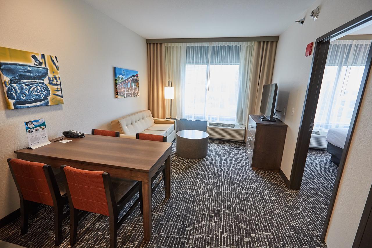Gundersen Hotel & Suites La Crosse Εξωτερικό φωτογραφία